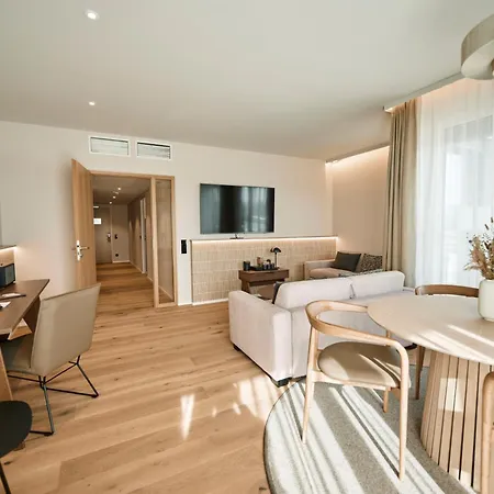 Hotel Nouri 5*