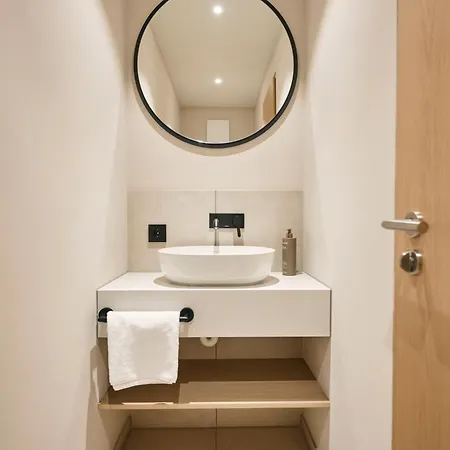 Nouri Hotel