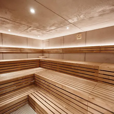 Nouri Otel 5*